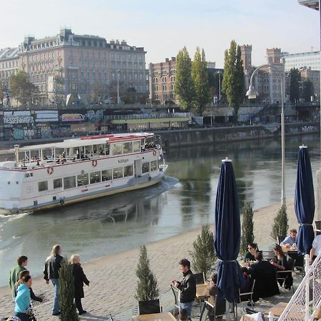 Wohnen Im Herzen Von Wien At The Waterfront Exterior photo