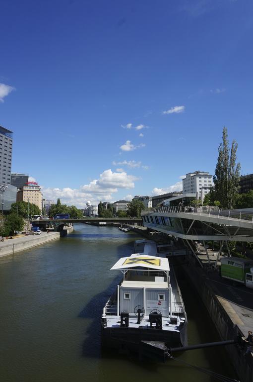 Wohnen Im Herzen Von Wien At The Waterfront Exterior photo
